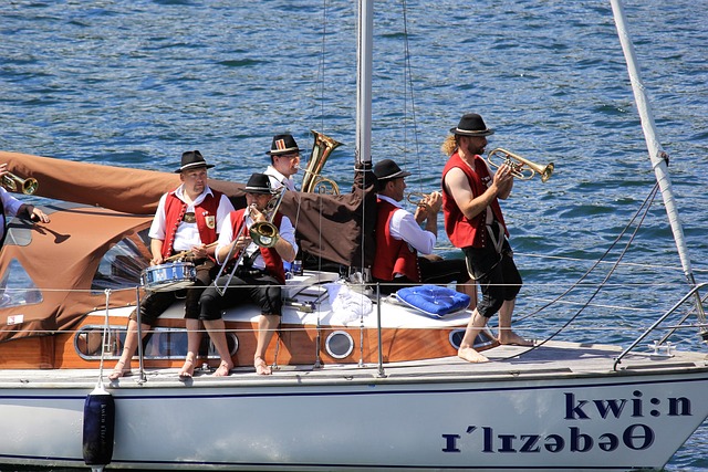 军目标不断 军目标不断